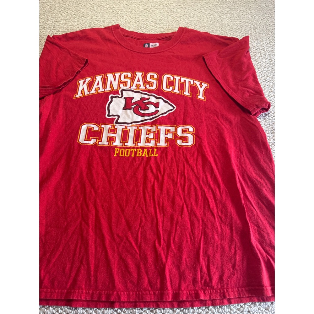 NFL Team Apparel Kansas City Chiefs Red Graphic T-Shirt Size Large Football Fan